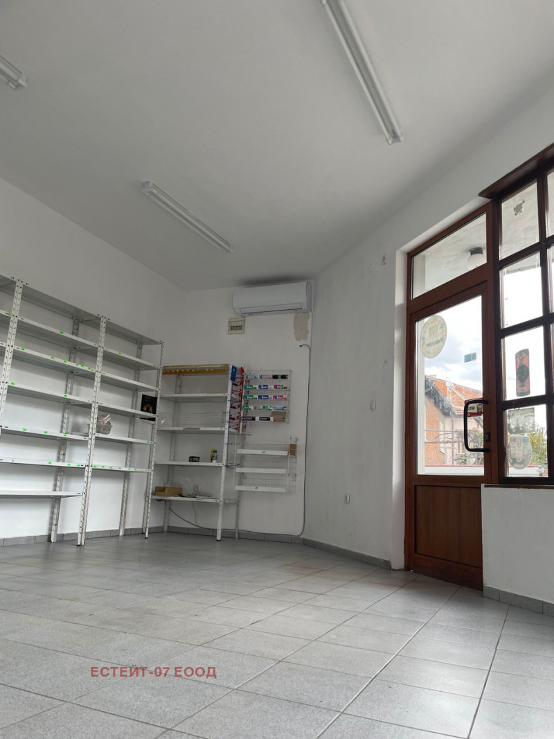 A louer  Boutique Plovdiv , Proslav , 38 m² | 33208696 - image [6]