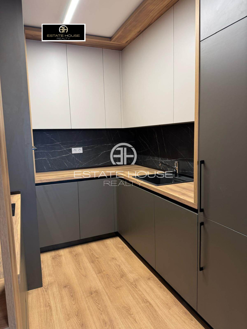 A louer  2 chambres Sofia , Dianabad , 135 m² | 52234126 - image [3]