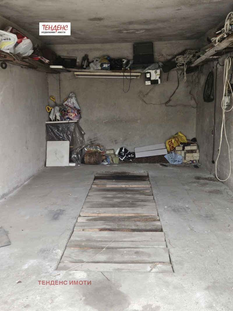 Дава под наем ГАРАЖ, ПАРКОМЯСТО, гр. Кърджали, Център, снимка 4 - Гаражи и паркоместа - 53017426