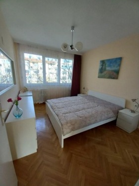 1 chambre Tsentar, Sofia 5