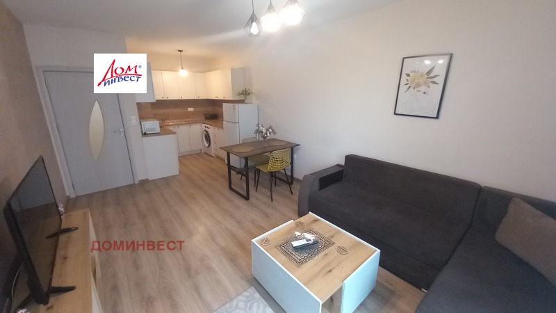 Zu vermieten  1 Schlafzimmer Plowdiw , Zentar , 68 qm | 62442534