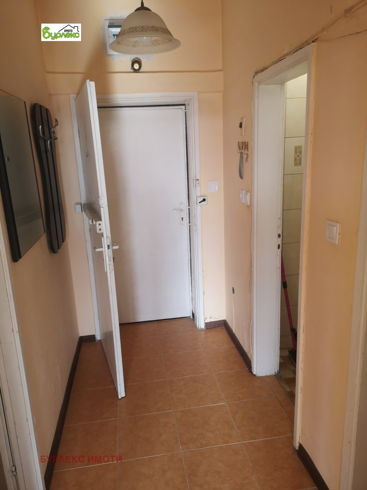 Дава под наем 2-СТАЕН, гр. Варна, Бизнес хотел, снимка 14 - Апартаменти - 53652193