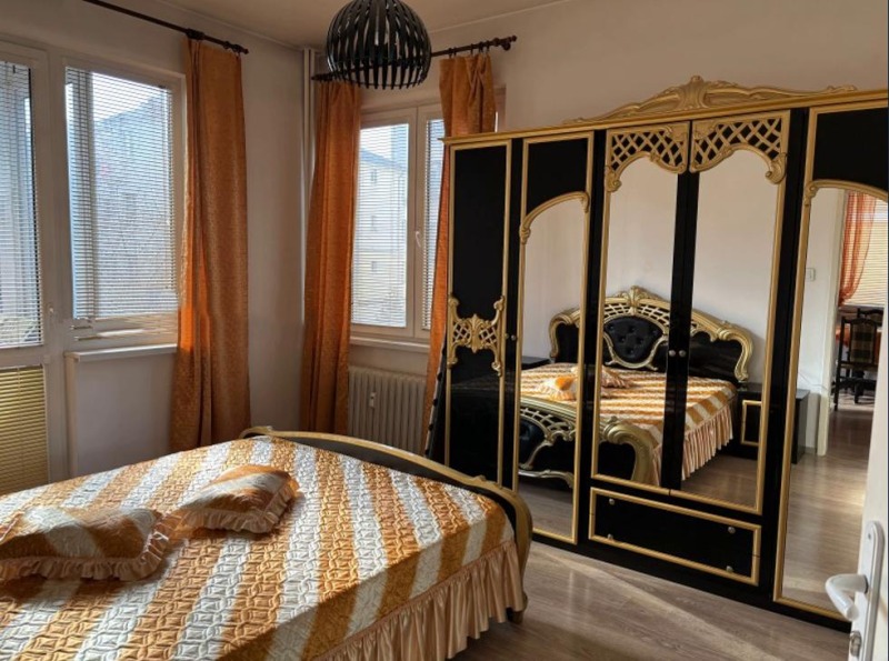 Издаје се  1 спаваћа соба Софија , Центар , 72 м2 | 96132867 - слика [8]