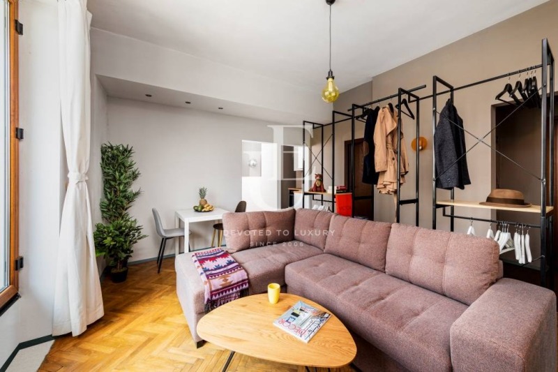 Kiadó  1 hálószoba Sofia , Centar , 60 négyzetméter | 16043769