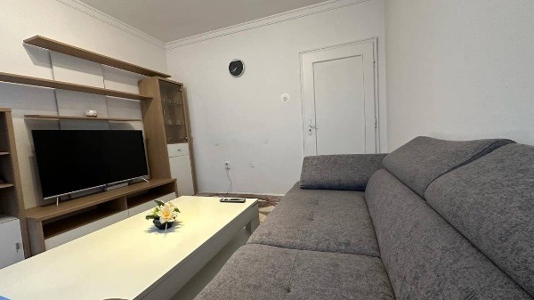 Дава под нем  2-стаен, град Пловдив, Каменица 1 •  375 EUR • ID 56993351 — holmes.bg - [1] 