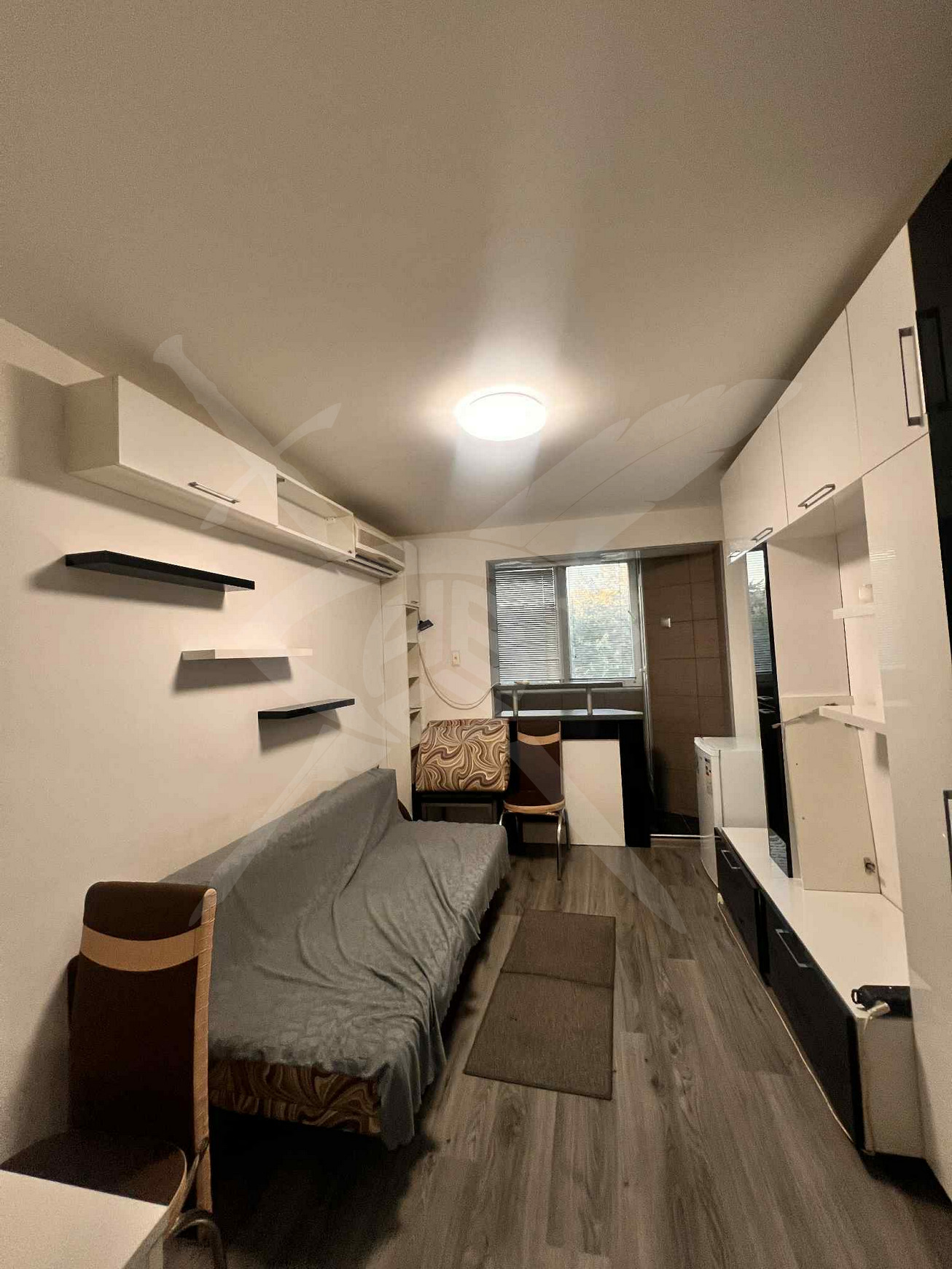 Дава под наем 1-СТАЕН, гр. Варна, Левски 1