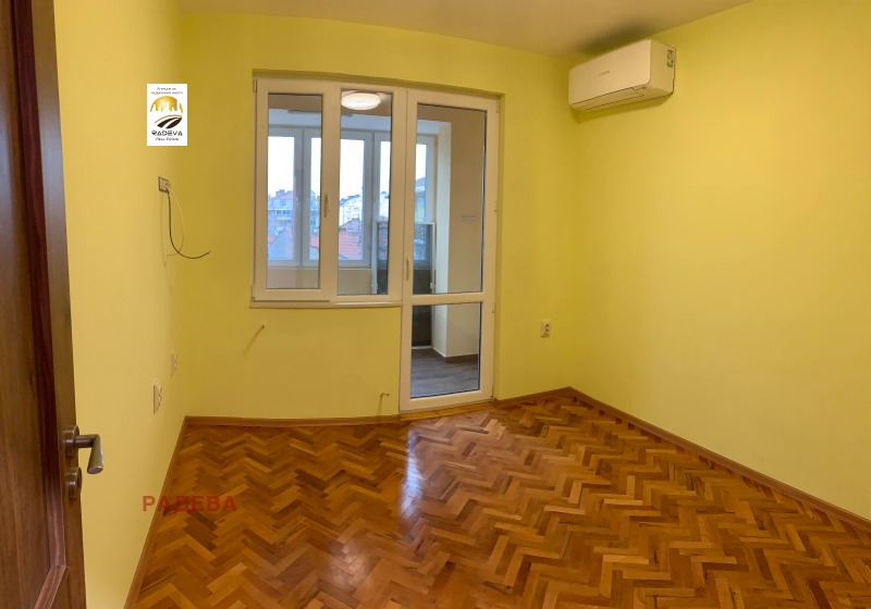 Do wynajęcia  1 sypialnia Ruse , Centar , 66 mkw | 84456680 - obraz [4]