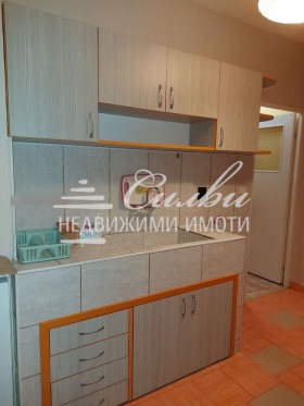 Studio Zentar, Targowishte 4