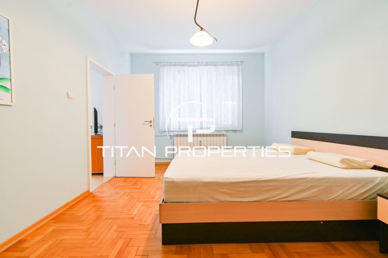 Дава под наем 3-СТАЕН, гр. София, Център, снимка 6 - Апартаменти - 52059855