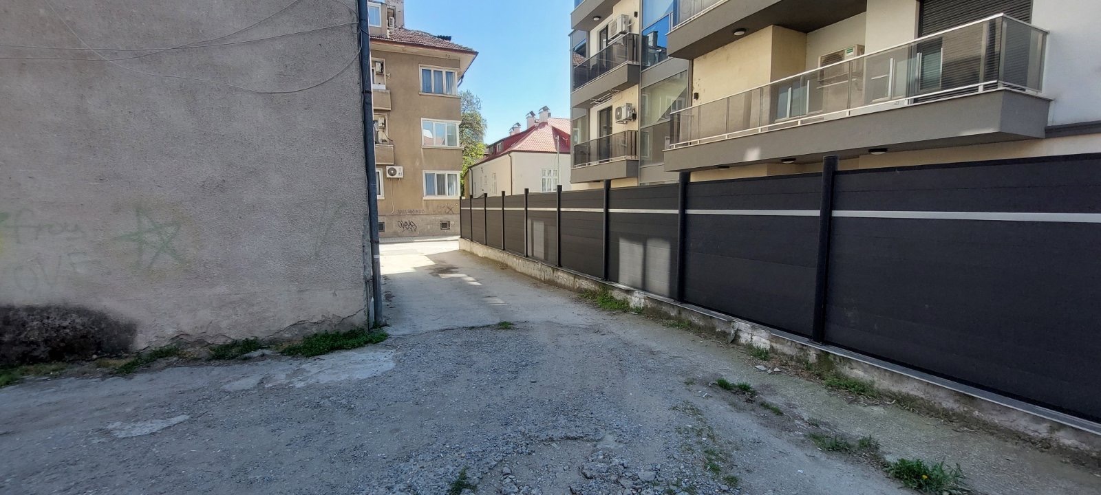 Дава под наем ГАРАЖ, ПАРКОМЯСТО, гр. София, Център, снимка 4 - Гаражи и паркоместа - 54330573