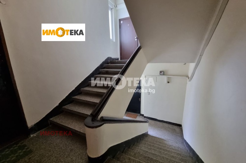 Zu vermieten  1 Schlafzimmer Sofia , Zentar , 100 qm | 38194516 - Bild [9]