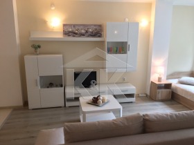 Studio Okraschna bolniza-Generali, Warna