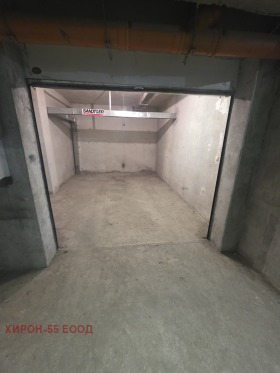 ГАРАЖ, ПАРКОМЯСТО, 30 m2