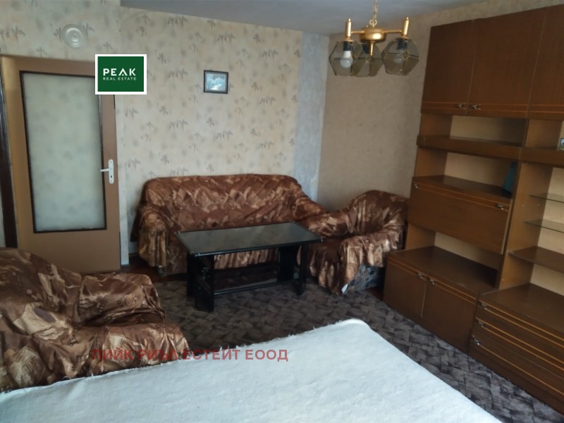 Издаје се  1 спаваћа соба Софија , Надежда 3 , 45 м2 | 45232731