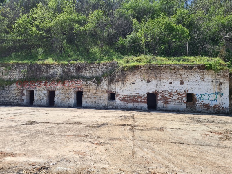 Дава под наем МЯСТО, гр. Русе, Промишлена зона - Запад, снимка 2 - Парцели - 52781367