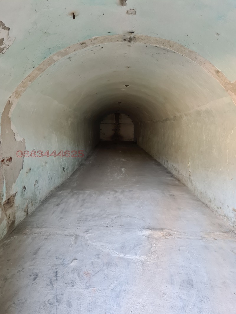 Дава под наем МЯСТО, гр. Русе, Промишлена зона - Запад, снимка 3 - Парцели - 52781367