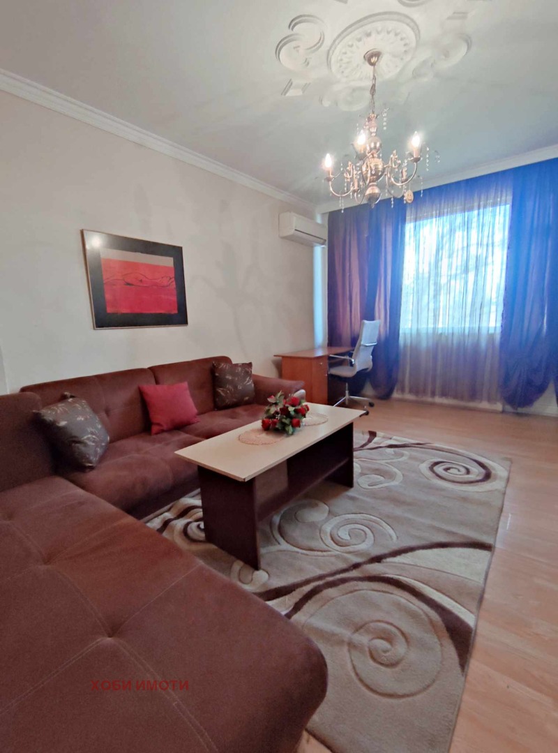 A louer  2 chambres Plovdiv , Sadiiski , 76 m² | 15950488