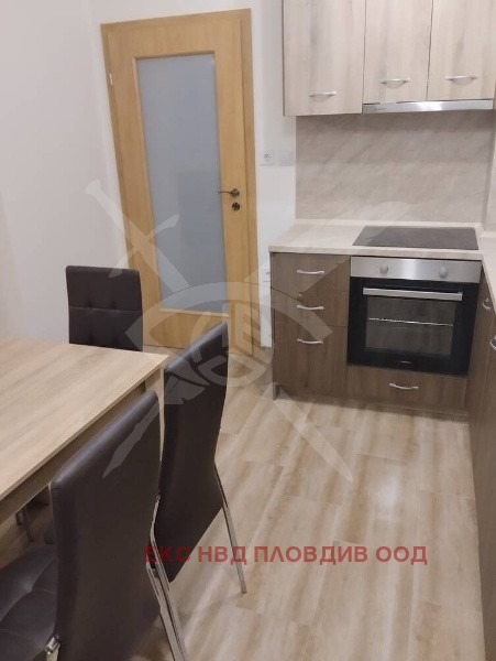 Дава под наем 3-СТАЕН, гр. Пловдив, Кючук Париж, снимка 4 - Апартаменти - 53798322