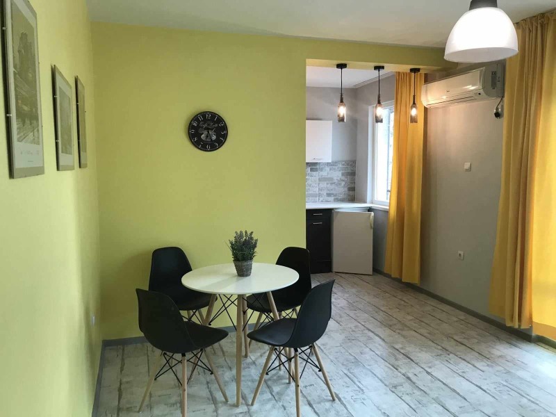 Til leje  1 soveværelse Plovdiv , Mladezhki Halm , 65 kvm | 77033063 - billede [2]
