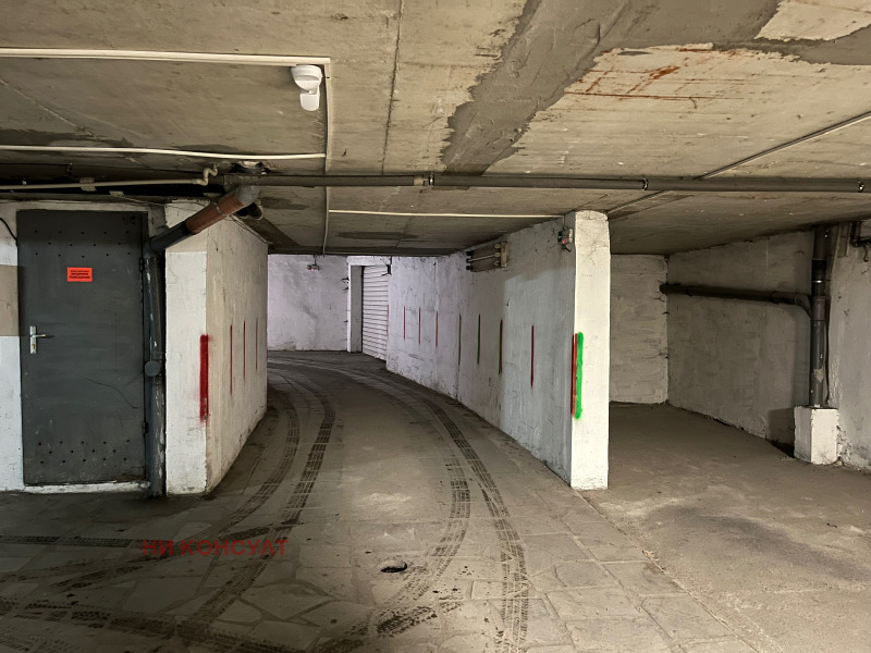 Дава под наем ГАРАЖ, ПАРКОМЯСТО, гр. София, Белите брези, снимка 5 - Гаражи и паркоместа - 53229741