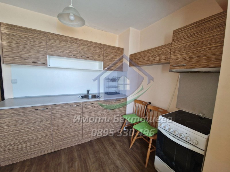 Zu vermieten  1 Schlafzimmer Ruse , Tscharodejka - Jug , 60 qm | 17713272
