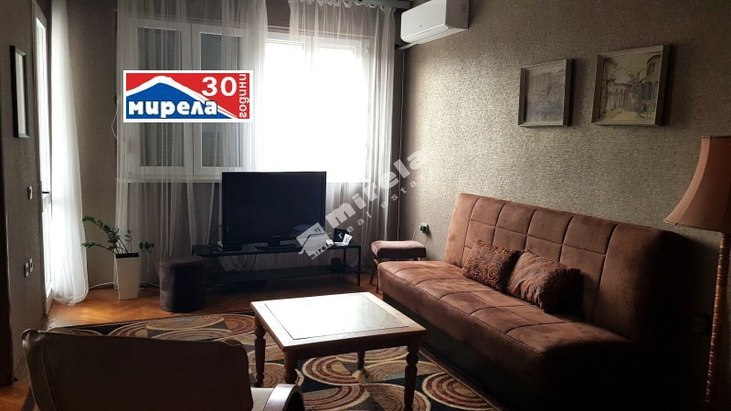 Под наем 4-СТАЕН, град Велико Търново, Център • 435 € / 850.79 лв. • 73379055 1