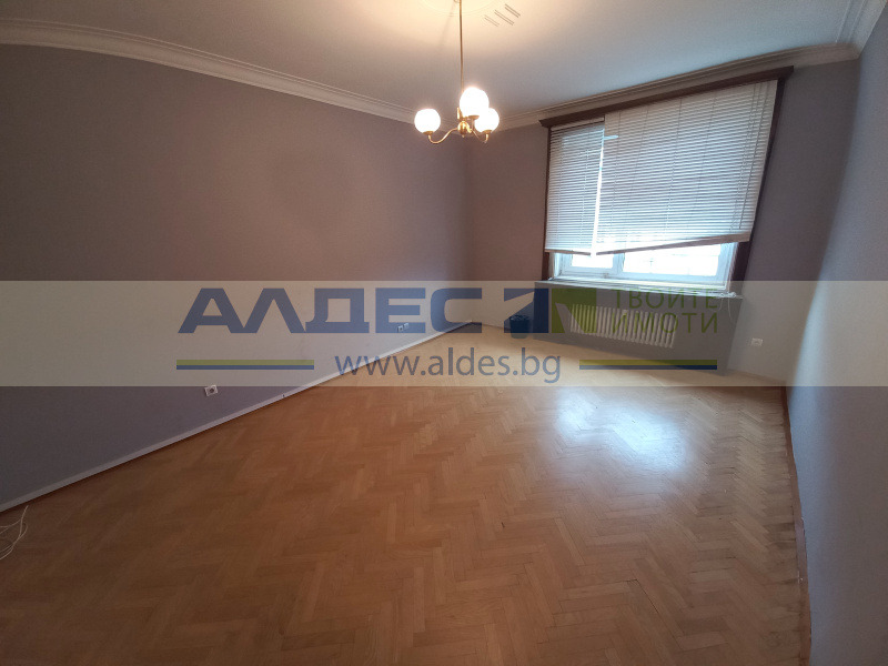 Дава под наем 4-СТАЕН, гр. София, Докторски паметник, снимка 7 - Апартаменти - 52306667