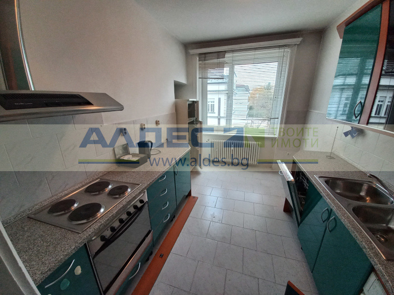 Дава под наем 4-СТАЕН, гр. София, Докторски паметник, снимка 9 - Апартаменти - 52306667