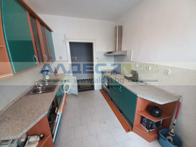 Дава под наем 4-СТАЕН, гр. София, Докторски паметник, снимка 10 - Апартаменти - 52306667