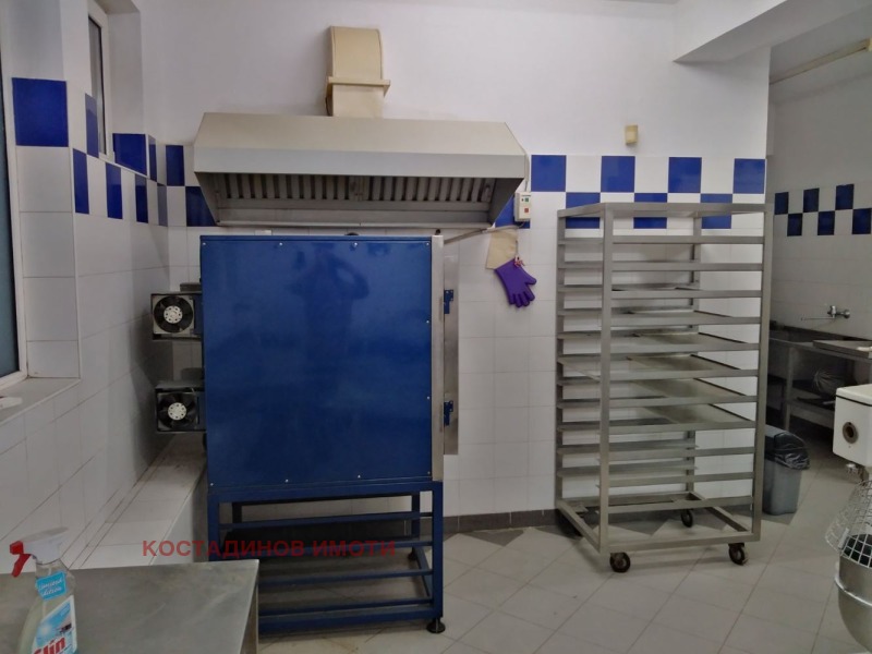 Издаје се  Бар; кафић Пловдив , Каменица 2 , 280 м2 | 81536777 - слика [3]