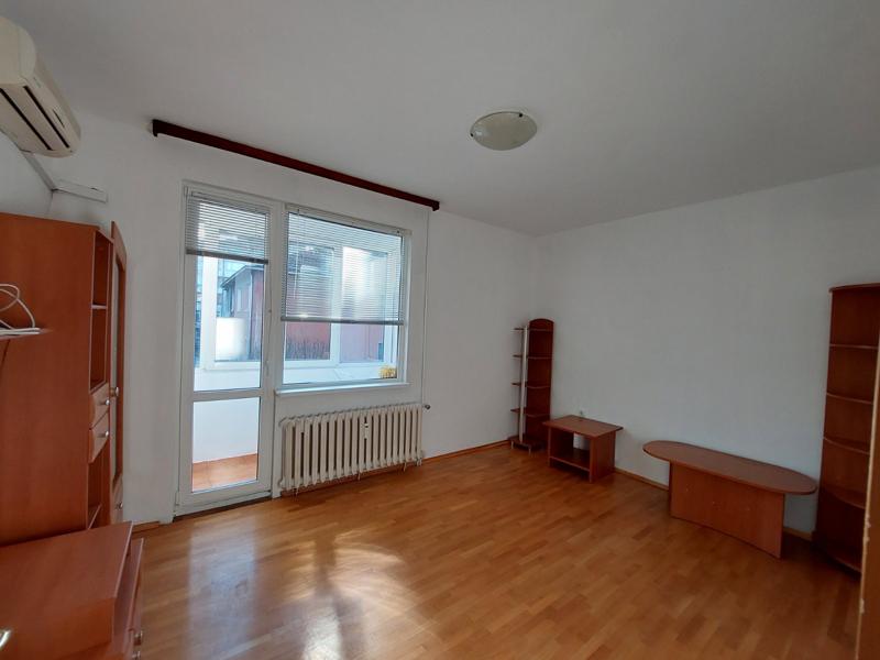 Te huur  1 slaapkamer Sofia , Tsentar , 65 m² | 54651598