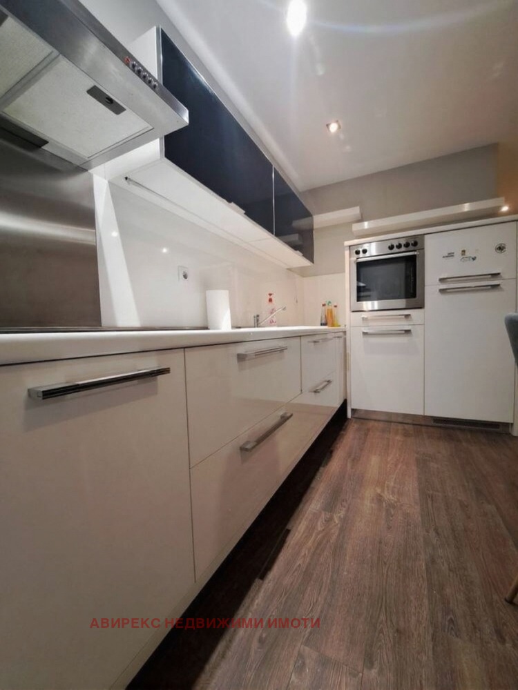 Дава под наем 2-СТАЕН, гр. Пловдив, Кючук Париж, снимка 4 - Апартаменти - 53174289