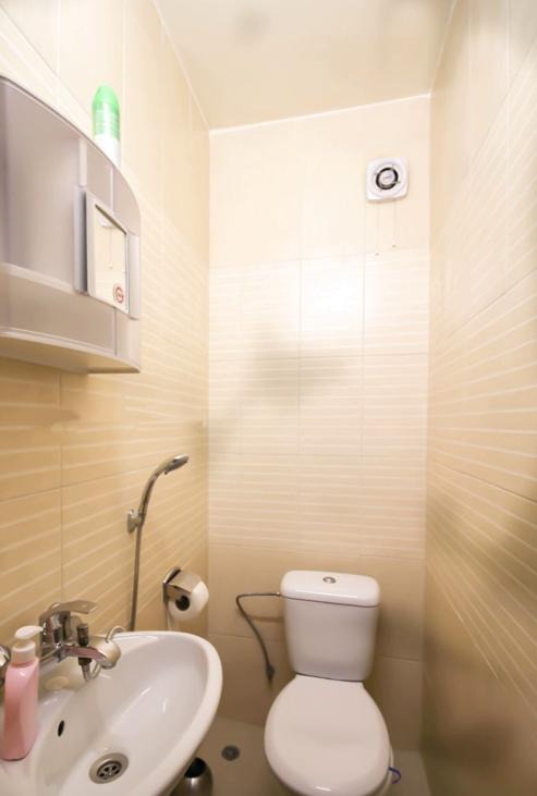 Дава под наем 3-СТАЕН, гр. София, Света Троица, снимка 7 - Апартаменти - 52659970