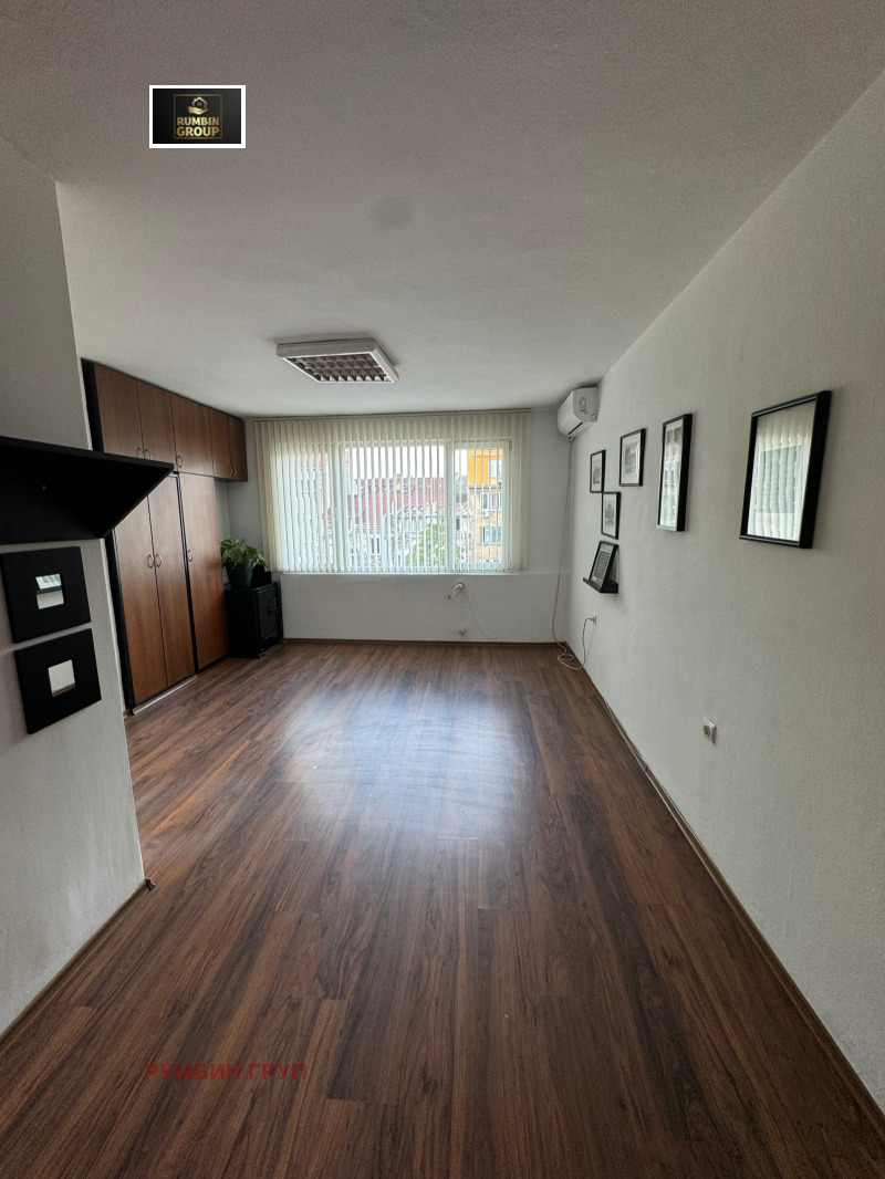 Para alugar  Escritório Sofia , Centar , 24 m² | 11911217