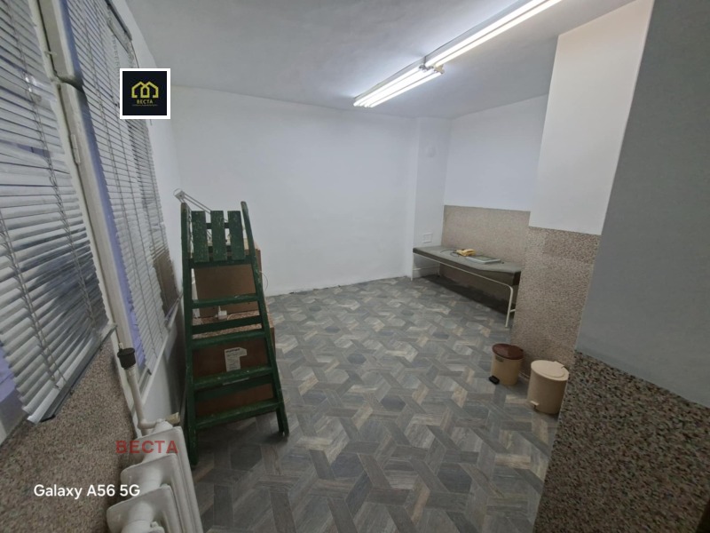 Под наем ОФИС, град София, Център • 700 лв. / 357.90 € • 10382129 1