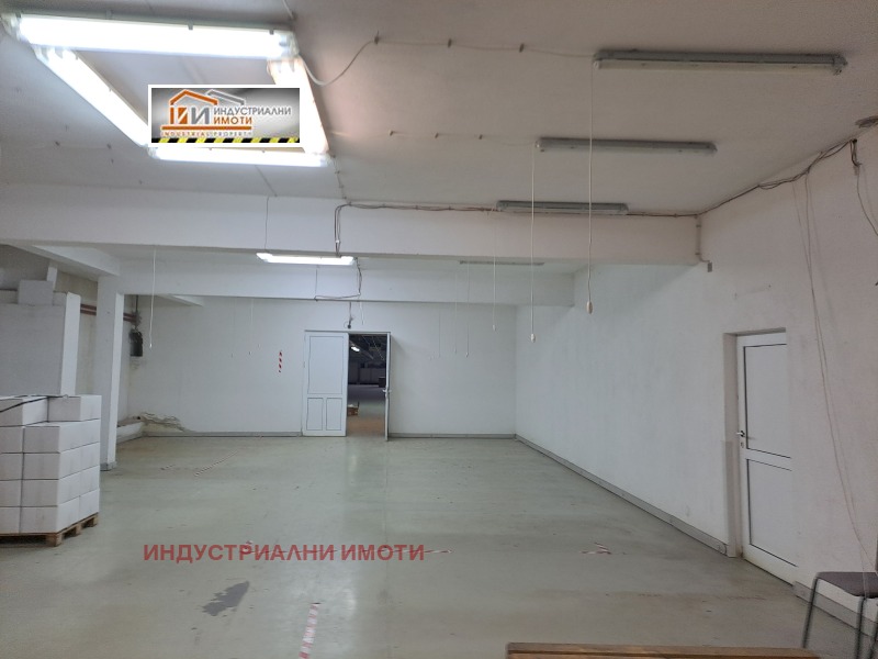 Дава под наем СКЛАД, гр. Пловдив, Център