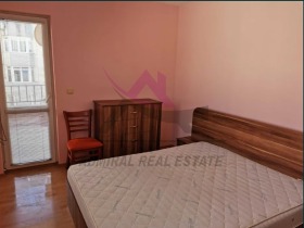 1 спаваћа соба Лјатно кино Тракија, Варна 5
