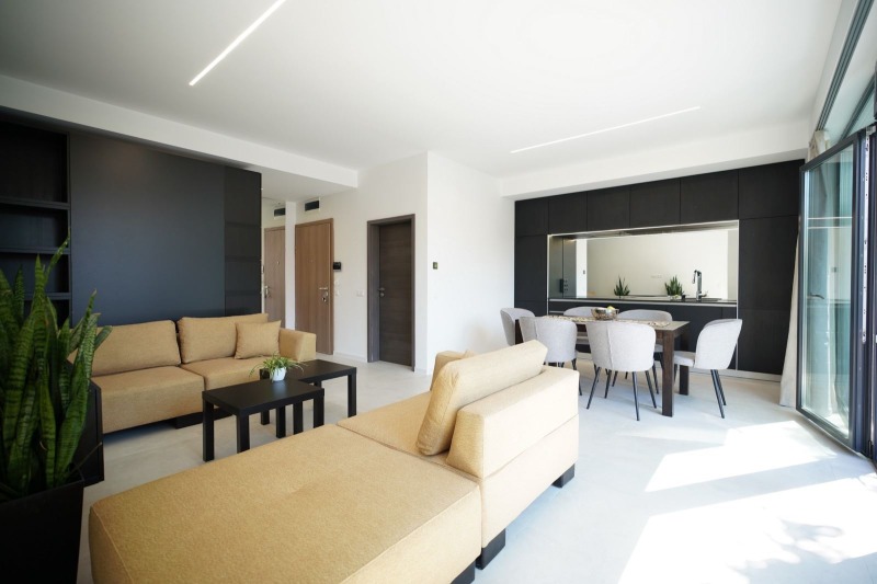 En renta  2 dormitorios Sofia , Gorublyane , 216 metros cuadrados | 37274883