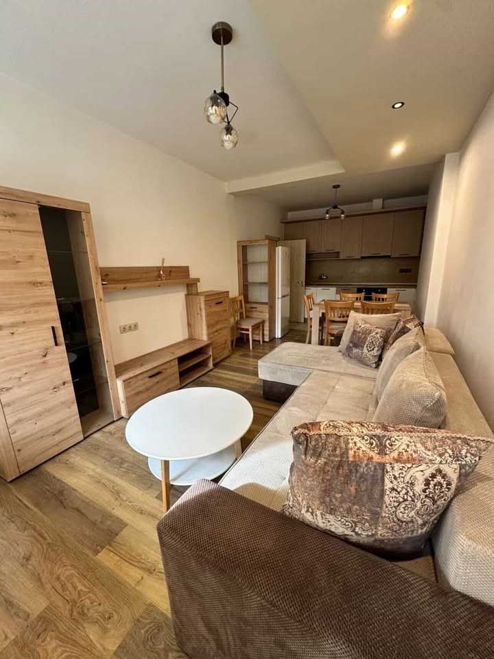 Дава под наем 3-СТАЕН, гр. София, Център