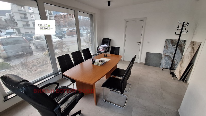 Дава под наем МАГАЗИН, гр. София, Малинова долина, снимка 2 - Магазини - 53234546