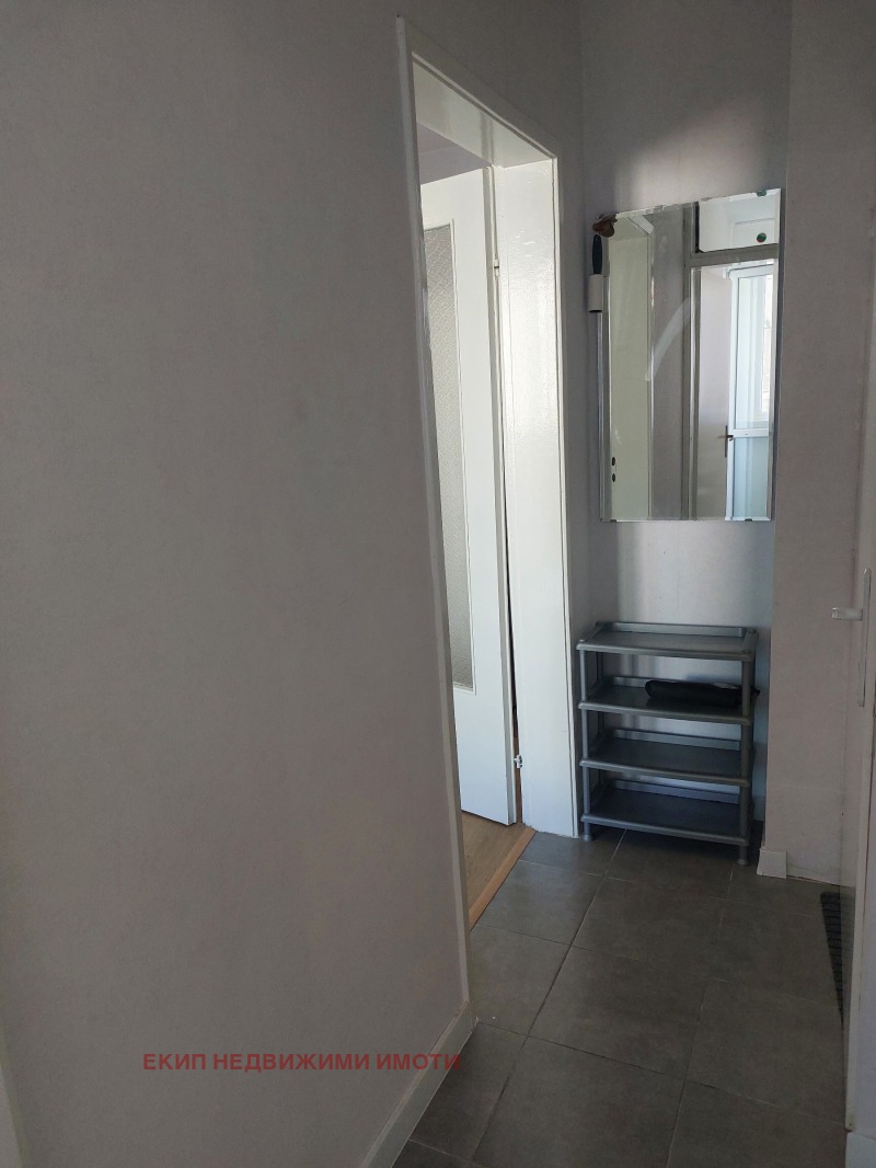Kiadó  Stúdió Sofia , Ljulin 10 , 45 négyzetméter | 58449387 - kép [9]