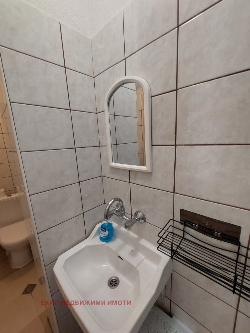 Kiadó  Stúdió Sofia , Ljulin 10 , 45 négyzetméter | 58449387 - kép [7]