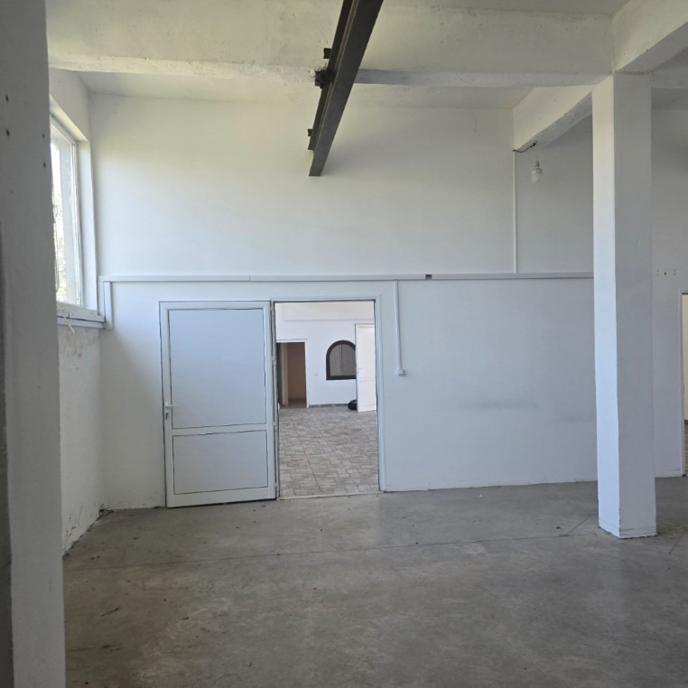 Kiadó  Tárolás Sofia , Voenna rampa , 500 négyzetméter | 30802945