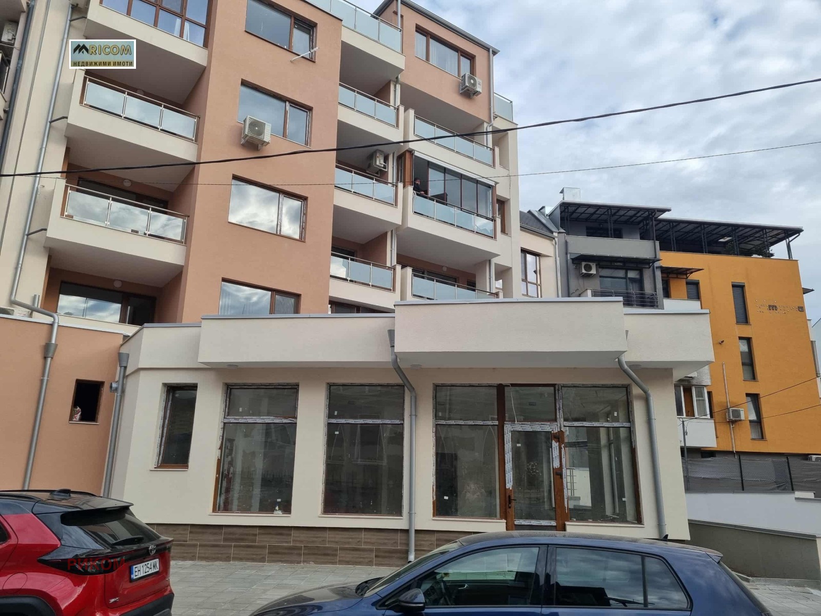 Дава под наем ОФИС, гр. Плевен, Идеален център, снимка 2 - Офиси - 53672589