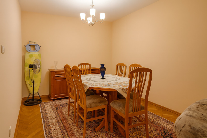 Издаје се  2 спаваће собе Софија , Медицинска академија , 140 м2 | 38384677 - слика [3]