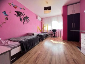 2 bedroom Vazrazhdane, Burgas 9