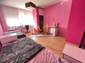 2 bedroom Vazrazhdane, Burgas 8