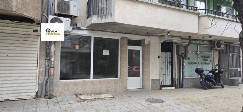 A louer  Boutique Plovdiv , Kyutchouk Parij , 90 m² | 75293325
