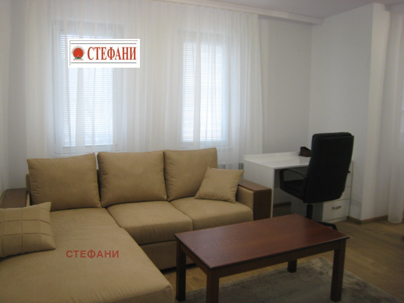 Дава под наем  2-стаен град Русе , Център , 71 кв.м | 32664729 - изображение [2]