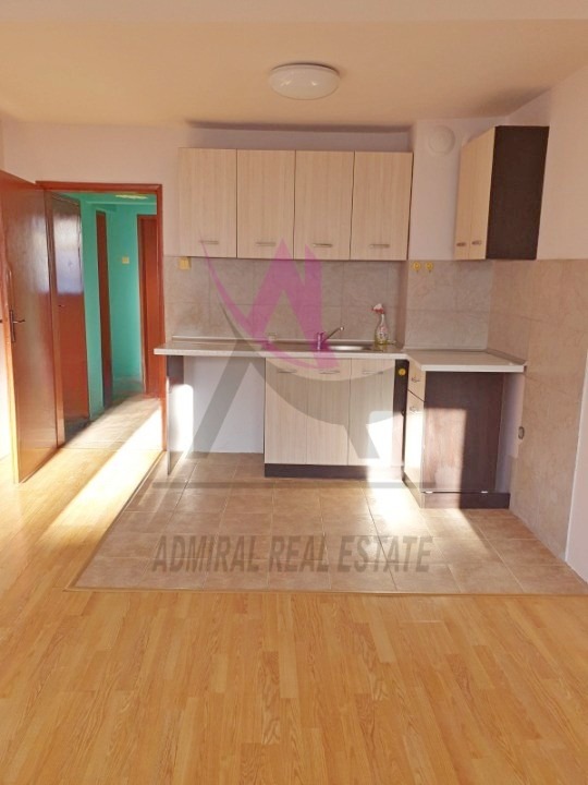 Дава под наем 3-СТАЕН, гр. Варна, Колхозен пазар